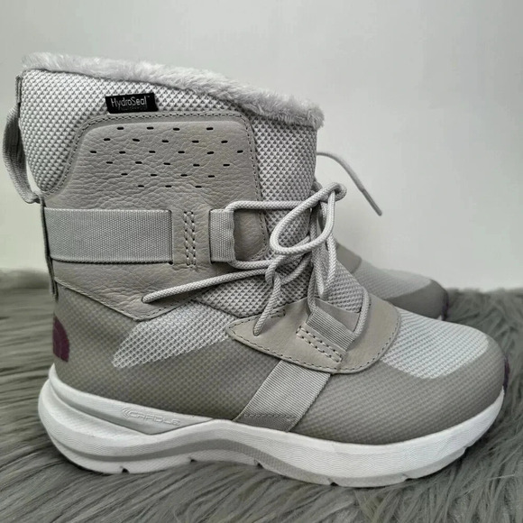 The North Face Shoes - The North Face Womens Size 7 Gray Insulated Snow Boot